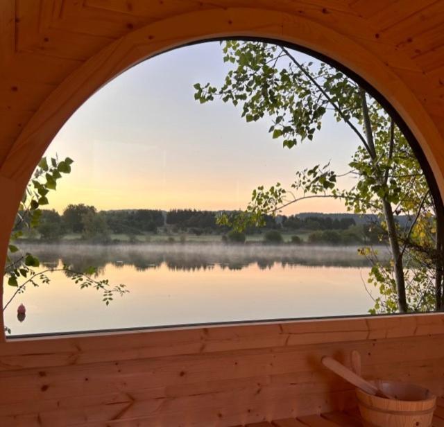 'Swan' Lakeview Lodge Bishampton 외부 사진