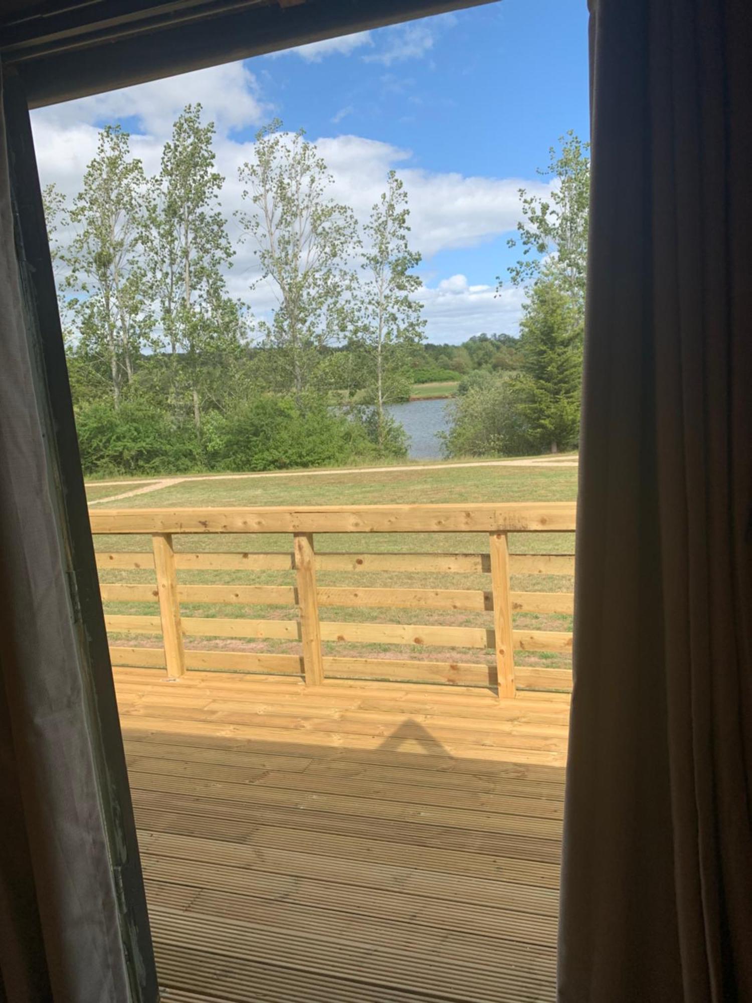 'Swan' Lakeview Lodge Bishampton 외부 사진